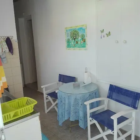 Ermioni's Peninsula Apartment *